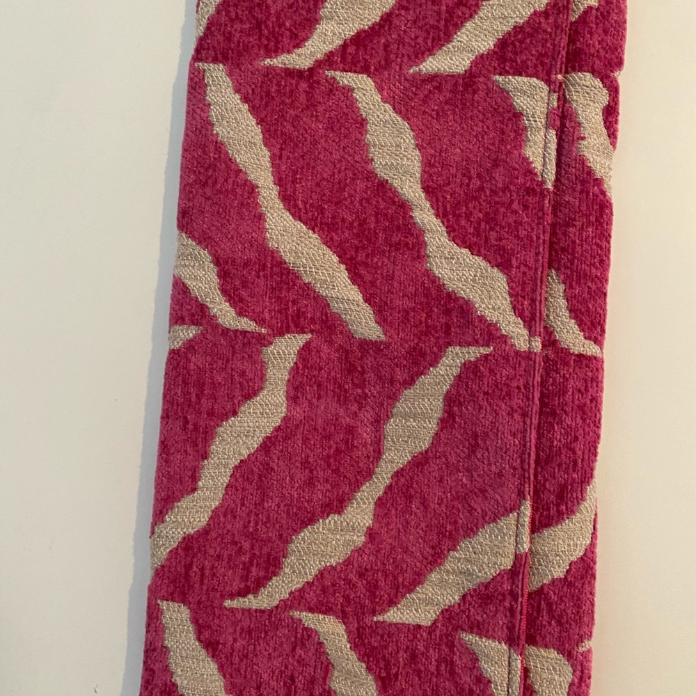 Magenta clutch
